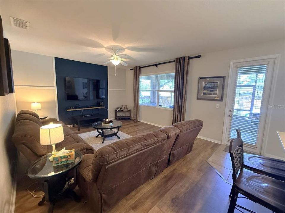 En Venta: $414,999 (3 camas, 2 baños, 1899 Pies cuadrados)