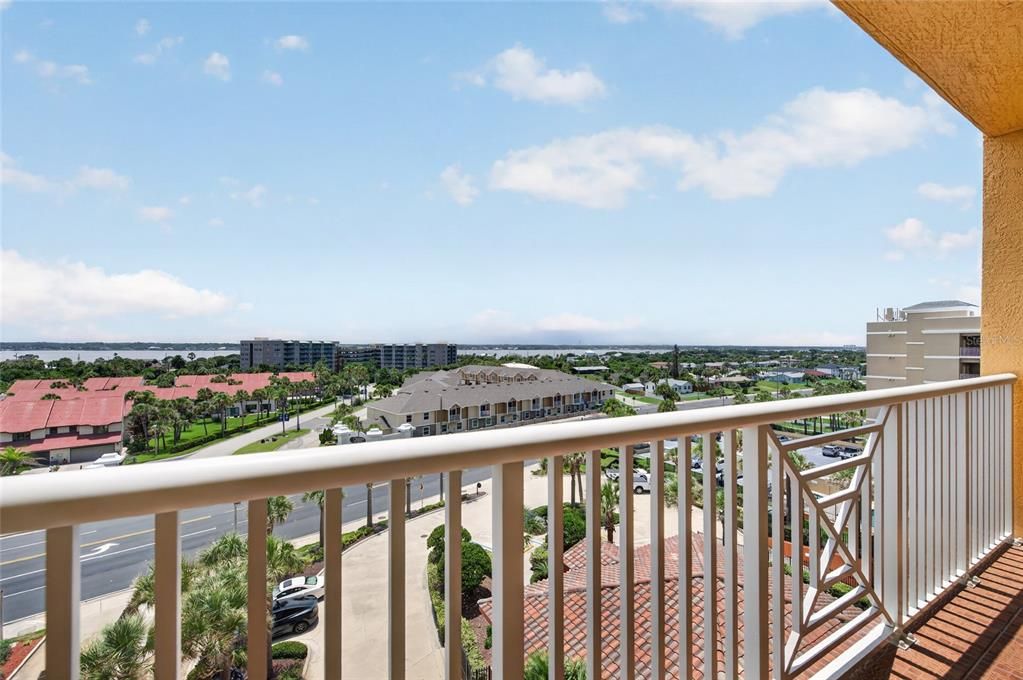 En Venta: $695,000 (3 camas, 3 baños, 2486 Pies cuadrados)