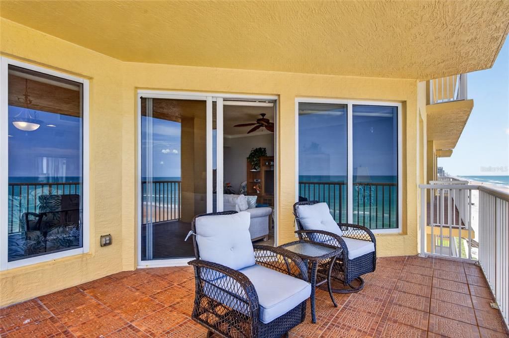 En Venta: $695,000 (3 camas, 3 baños, 2486 Pies cuadrados)
