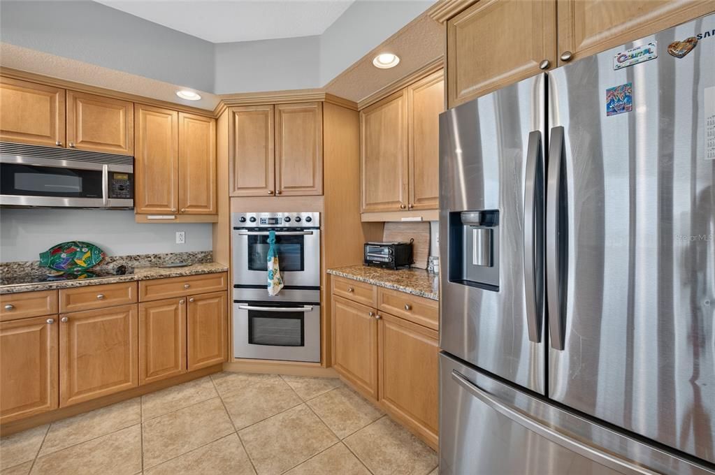 En Venta: $695,000 (3 camas, 3 baños, 2486 Pies cuadrados)
