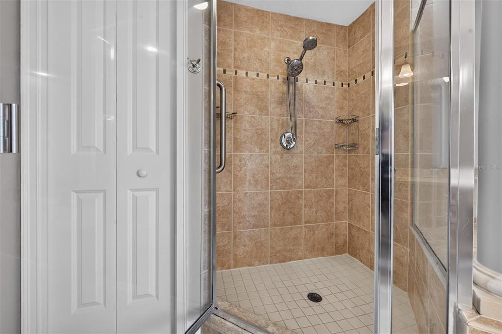 En Venta: $695,000 (3 camas, 3 baños, 2486 Pies cuadrados)