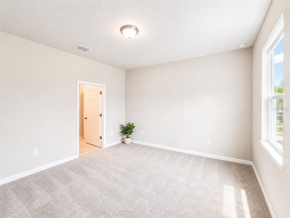 В аренду: $2,800 (4 спален, 2 ванн, 2226 Квадратных фут)