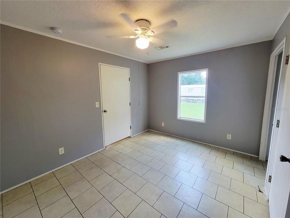 For Sale: $99,000 (2 beds, 2 baths, 728 Square Feet)