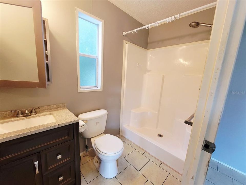 For Sale: $99,000 (2 beds, 2 baths, 728 Square Feet)