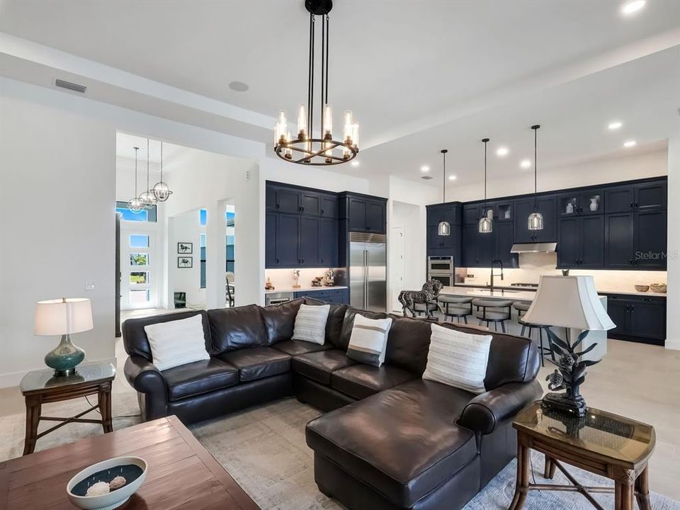 For Sale: $1,550,000 (4 beds, 3 baths, 3340 Square Feet)