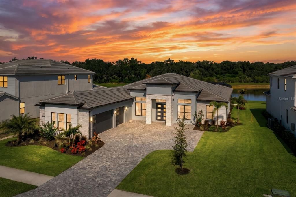 For Sale: $1,550,000 (4 beds, 3 baths, 3340 Square Feet)