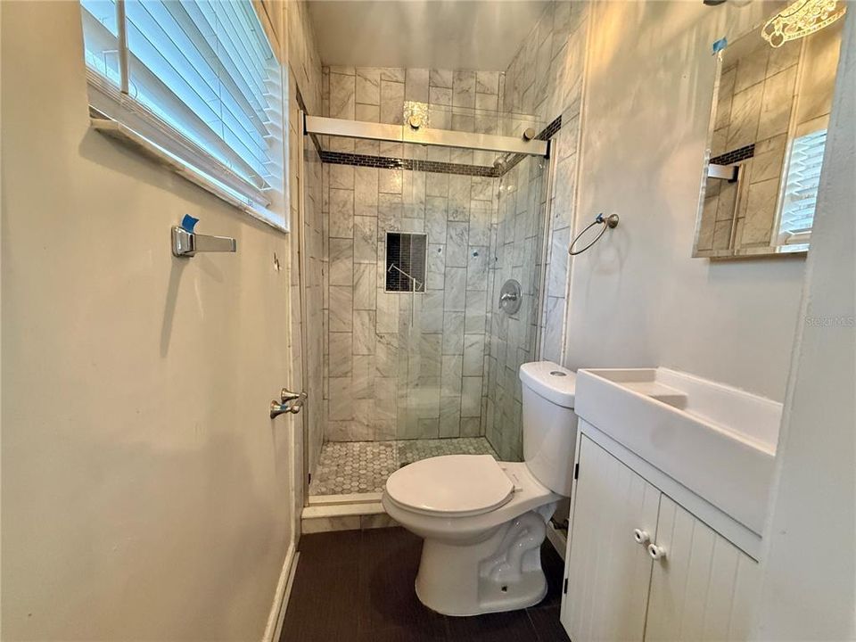 For Rent: $1,899 (3 beds, 2 baths, 1196 Square Feet)