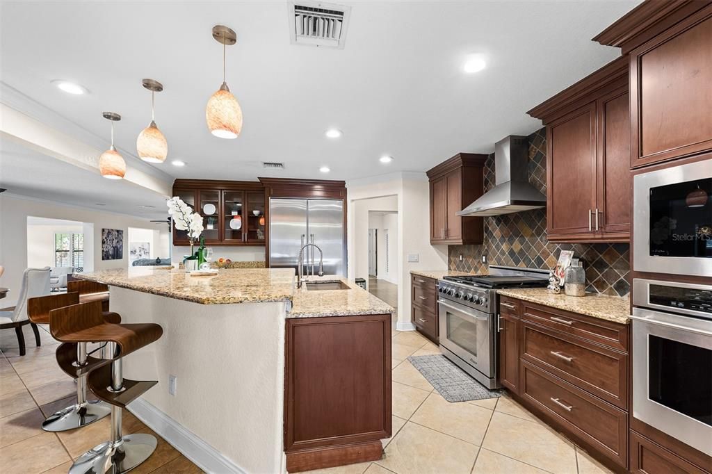 For Sale: $995,000 (4 beds, 4 baths, 4055 Square Feet)
