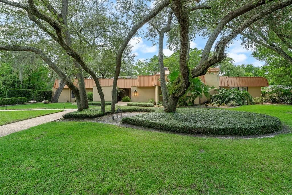 For Sale: $995,000 (4 beds, 4 baths, 4055 Square Feet)