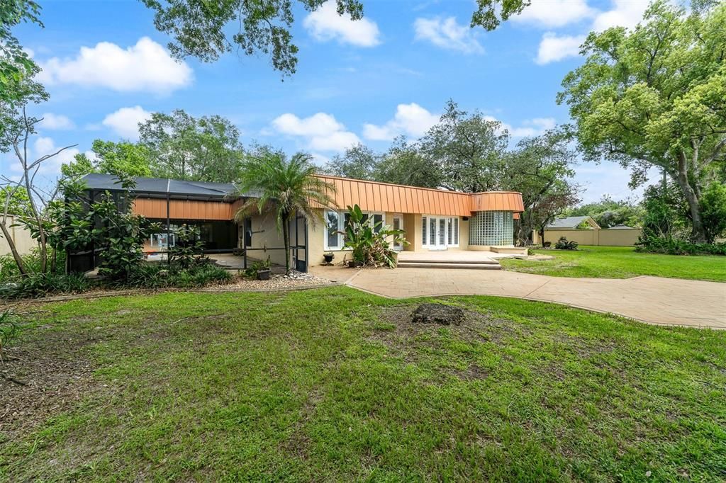For Sale: $995,000 (4 beds, 4 baths, 4055 Square Feet)