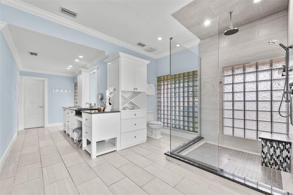 For Sale: $995,000 (4 beds, 4 baths, 4055 Square Feet)