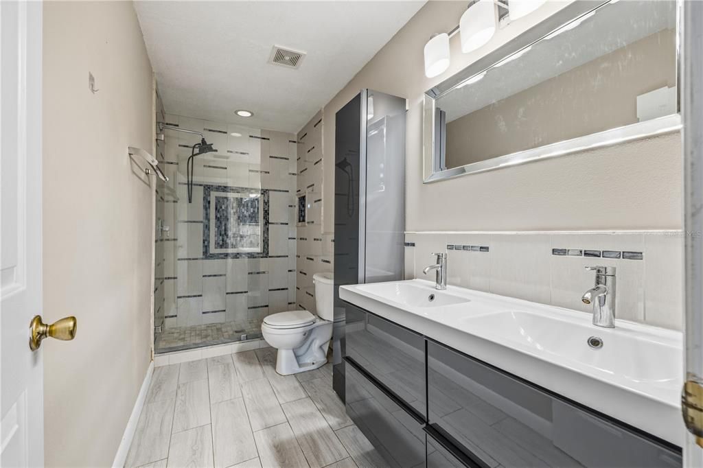En Venta: $290,000 (3 camas, 2 baños, 1524 Pies cuadrados)