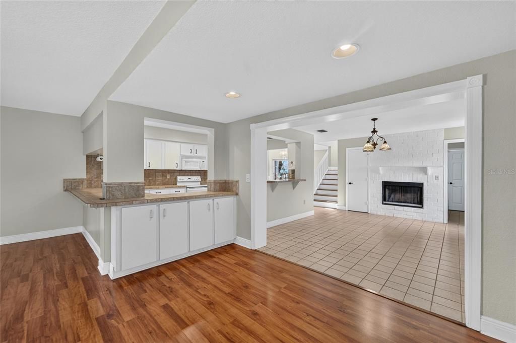 For Sale: $464,900 (4 beds, 3 baths, 2950 Square Feet)