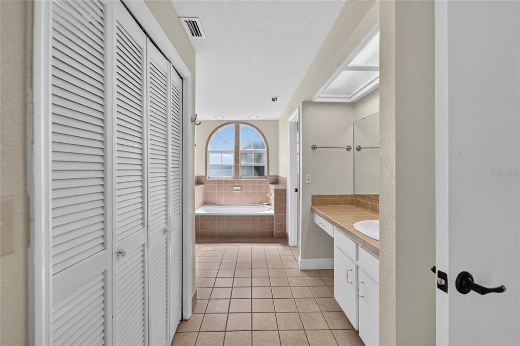 For Sale: $464,900 (4 beds, 3 baths, 2950 Square Feet)