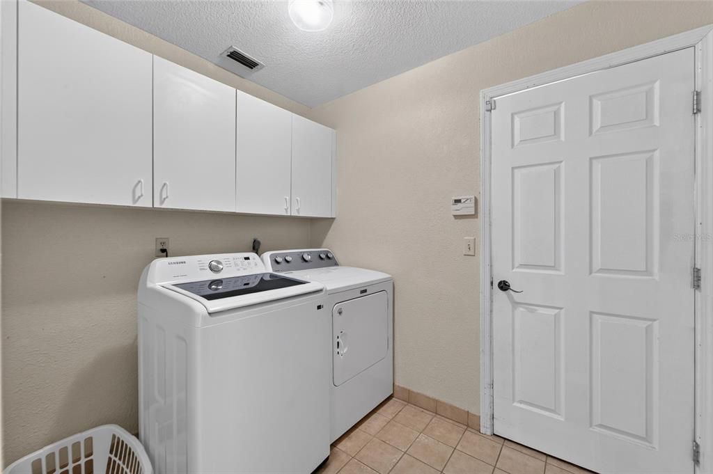For Sale: $464,900 (4 beds, 3 baths, 2950 Square Feet)