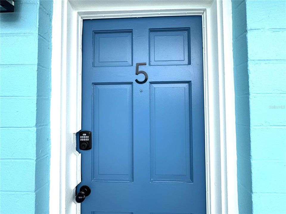 En Venta: $249,900 (0 camas, 1 baños, 240 Pies cuadrados)