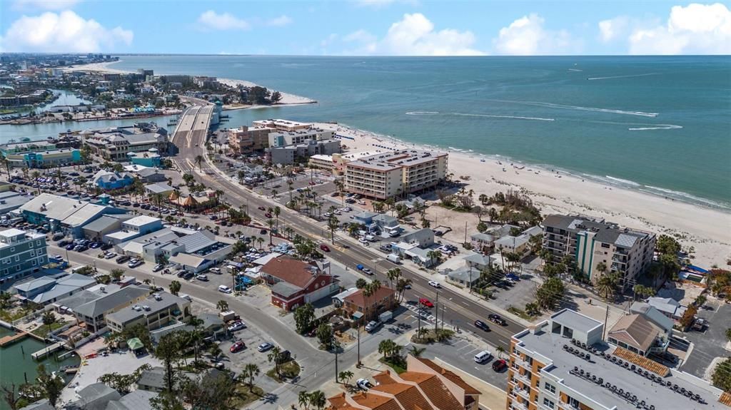 На продажу: $2,500,000 (0.16 acres)