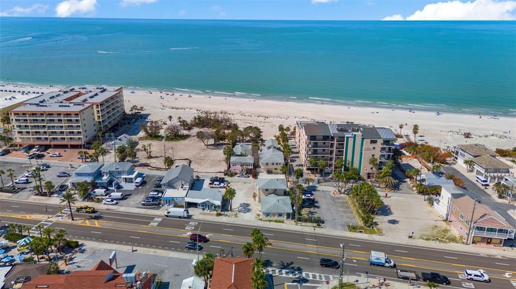На продажу: $2,500,000 (0.16 acres)