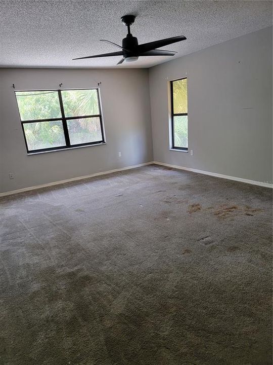For Sale: $330,000 (3 beds, 2 baths, 1953 Square Feet)