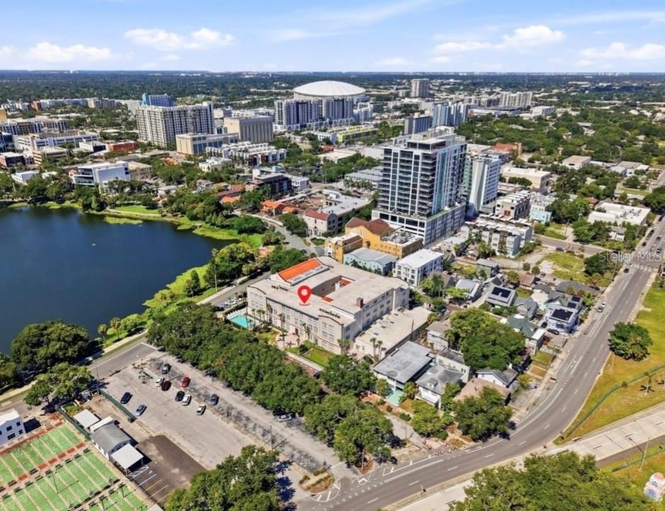 Под контрактом: $279,900 (2 спален, 2 ванн, 995 Квадратных фут)