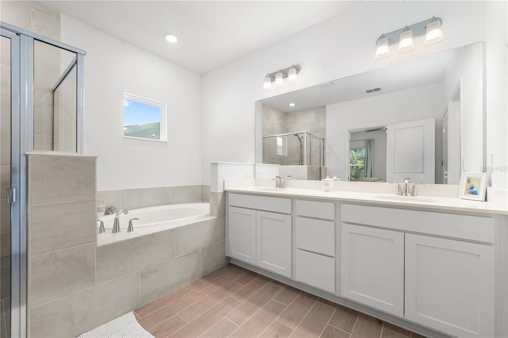 For Sale: $474,800 (4 beds, 3 baths, 2983 Square Feet)