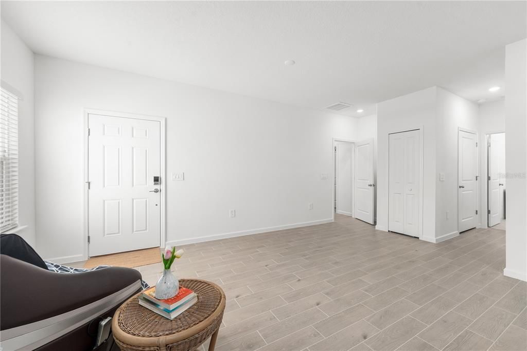 For Sale: $474,800 (4 beds, 3 baths, 2983 Square Feet)