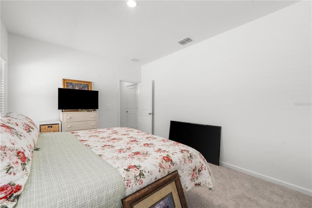 For Sale: $474,800 (4 beds, 3 baths, 2983 Square Feet)