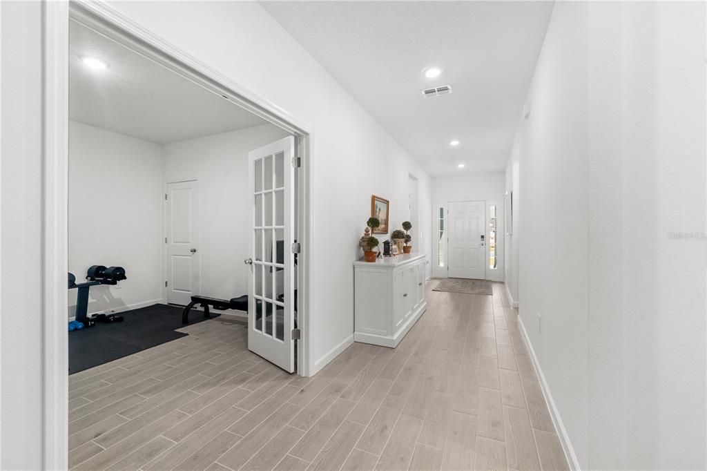 For Sale: $474,800 (4 beds, 3 baths, 2983 Square Feet)