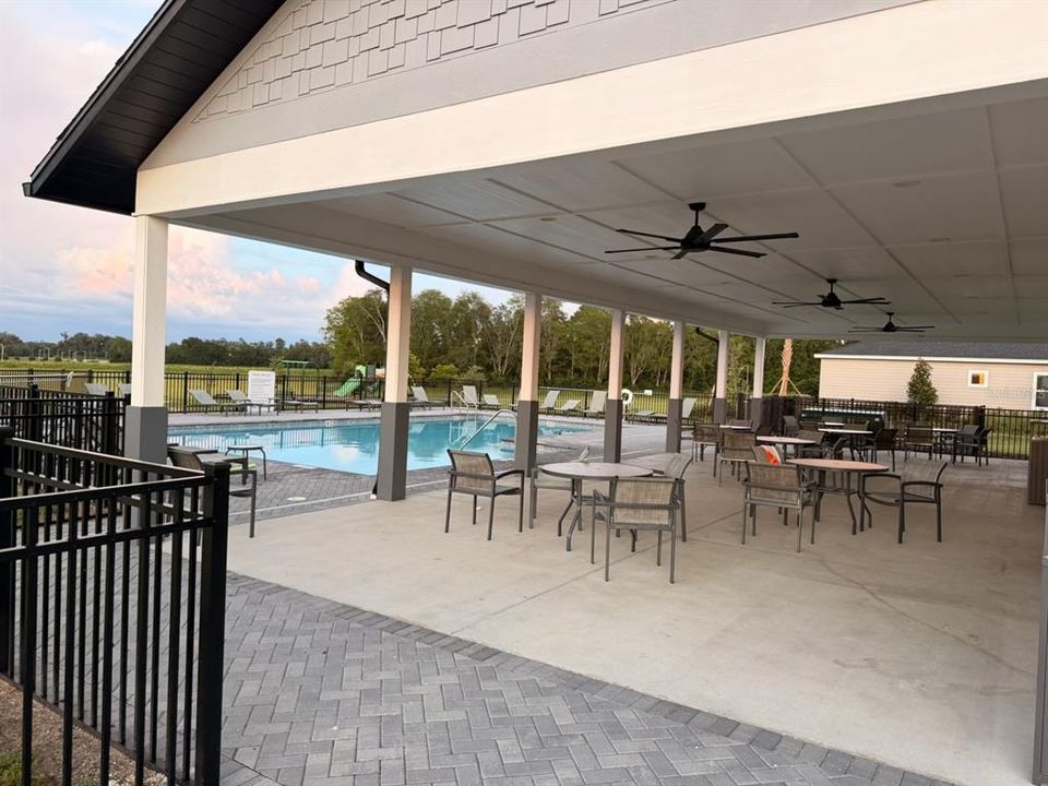 For Sale: $474,800 (4 beds, 3 baths, 2983 Square Feet)