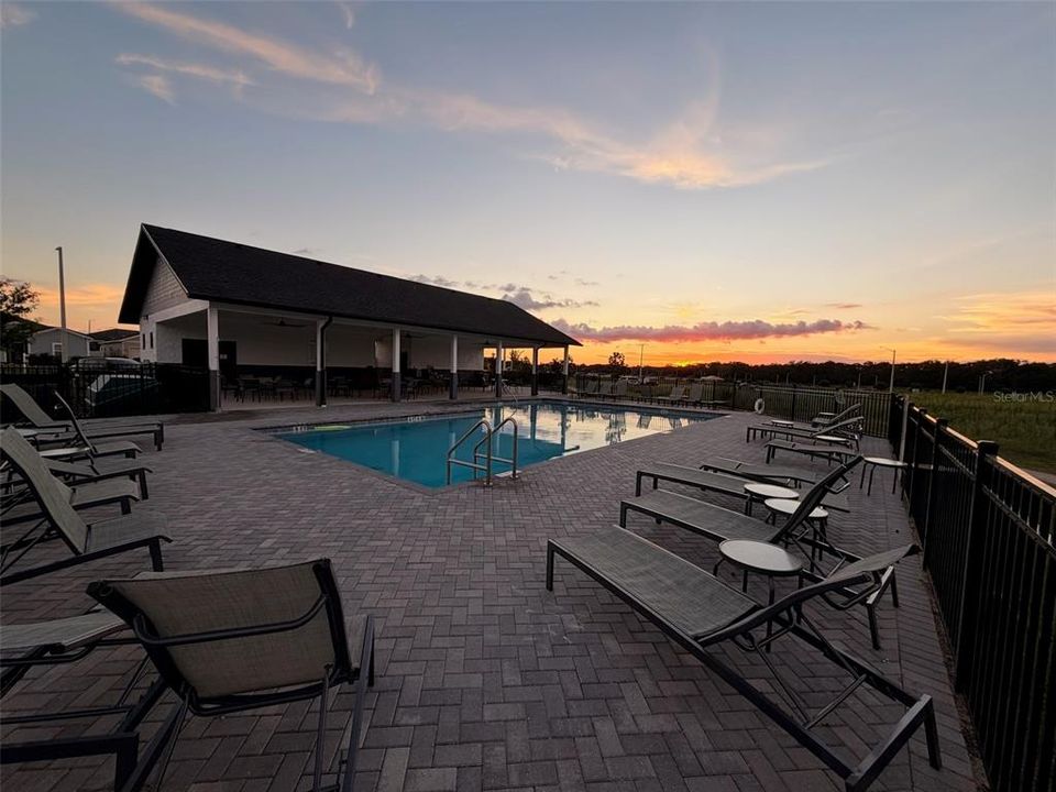 For Sale: $474,800 (4 beds, 3 baths, 2983 Square Feet)