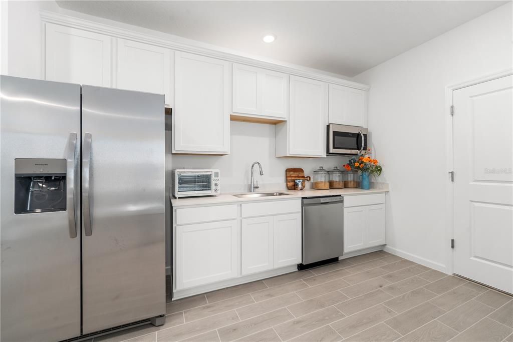 For Sale: $474,800 (4 beds, 3 baths, 2983 Square Feet)