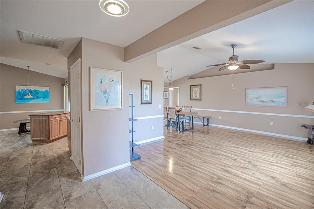 Active With Contract: $279,000 (3 beds, 2 baths, 1842 Square Feet)