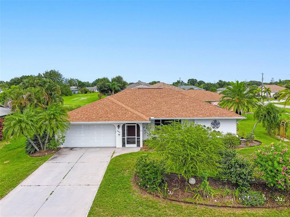 Active With Contract: $279,000 (3 beds, 2 baths, 1842 Square Feet)