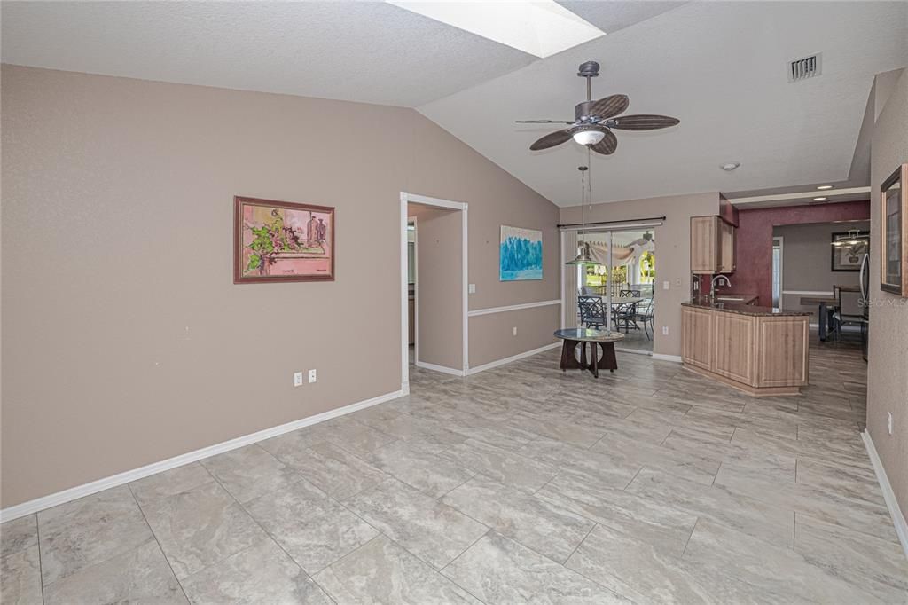 Active With Contract: $279,000 (3 beds, 2 baths, 1842 Square Feet)