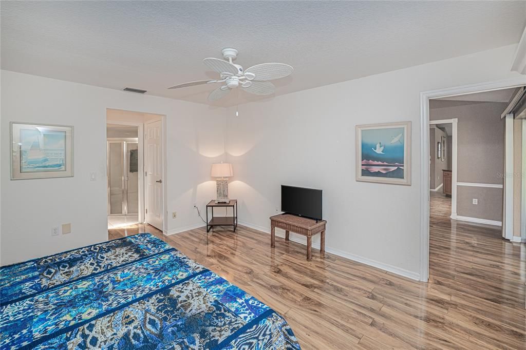 Active With Contract: $279,000 (3 beds, 2 baths, 1842 Square Feet)