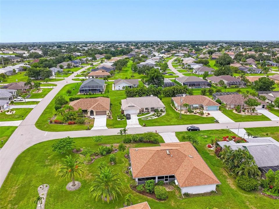Active With Contract: $279,000 (3 beds, 2 baths, 1842 Square Feet)