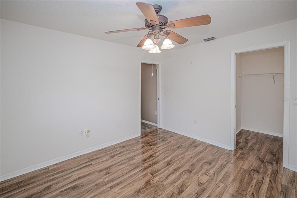 Active With Contract: $279,000 (3 beds, 2 baths, 1842 Square Feet)