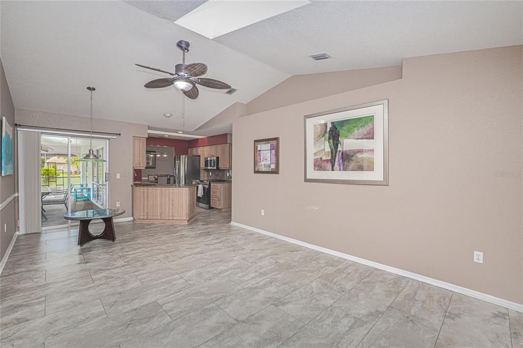 Active With Contract: $279,000 (3 beds, 2 baths, 1842 Square Feet)