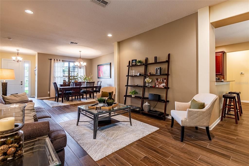 En Venta: $620,000 (5 camas, 3 baños, 3491 Pies cuadrados)