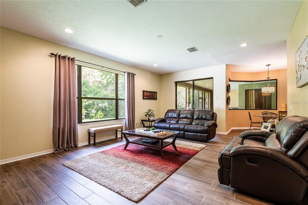 En Venta: $620,000 (5 camas, 3 baños, 3491 Pies cuadrados)