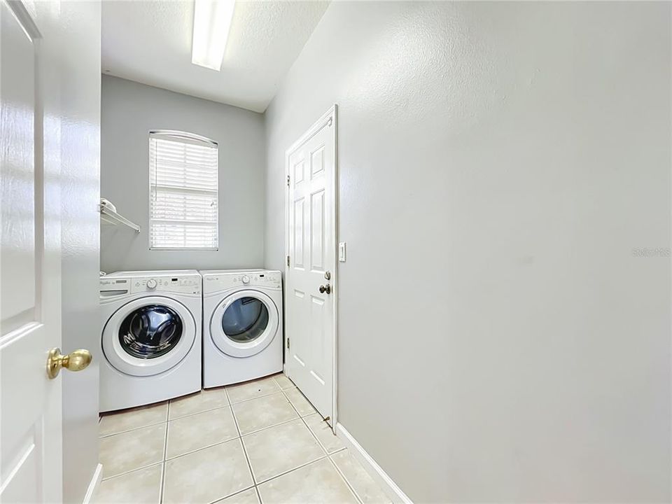 En Venta: $539,000 (3 camas, 2 baños, 1955 Pies cuadrados)