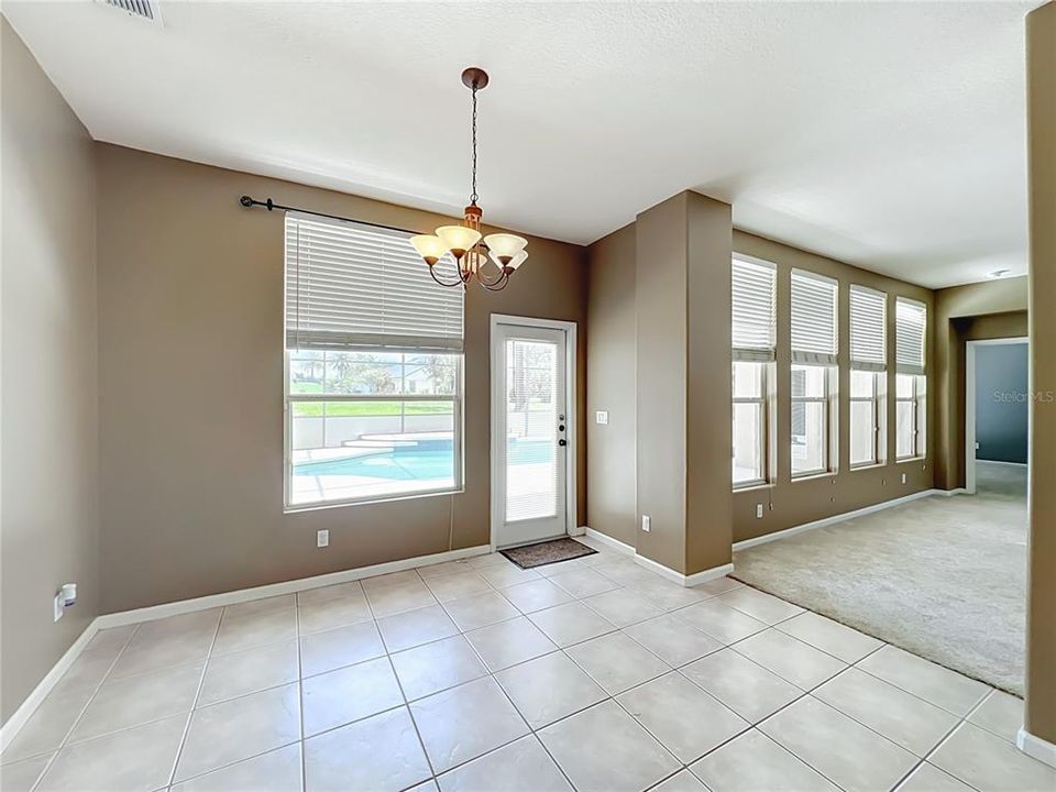 En Venta: $539,000 (3 camas, 2 baños, 1955 Pies cuadrados)