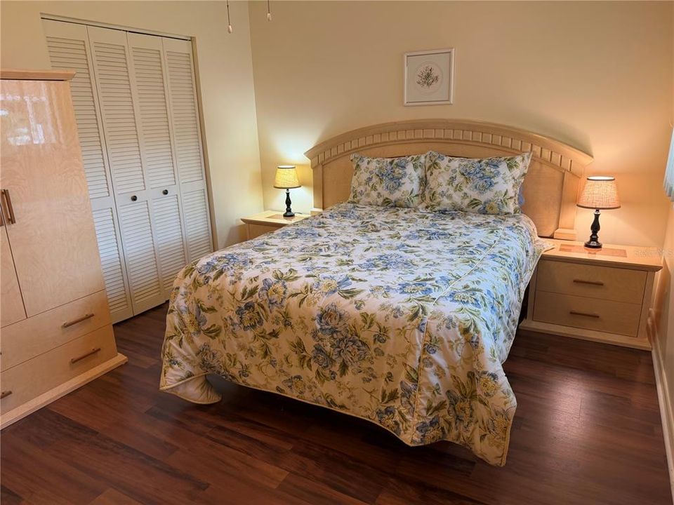 For Sale: $135,000 (2 beds, 2 baths, 1223 Square Feet)