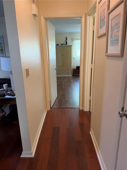 For Sale: $135,000 (2 beds, 2 baths, 1223 Square Feet)