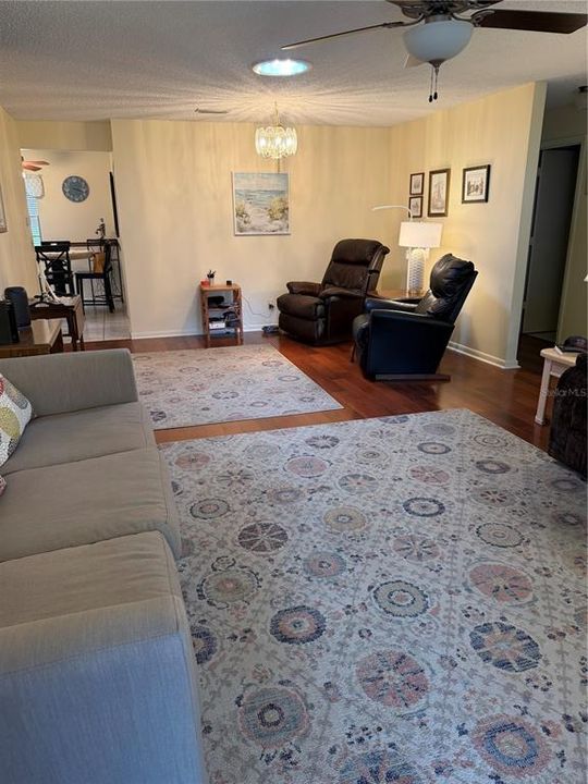 For Sale: $135,000 (2 beds, 2 baths, 1223 Square Feet)