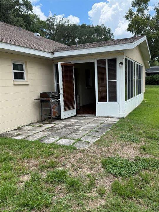 For Sale: $135,000 (2 beds, 2 baths, 1223 Square Feet)