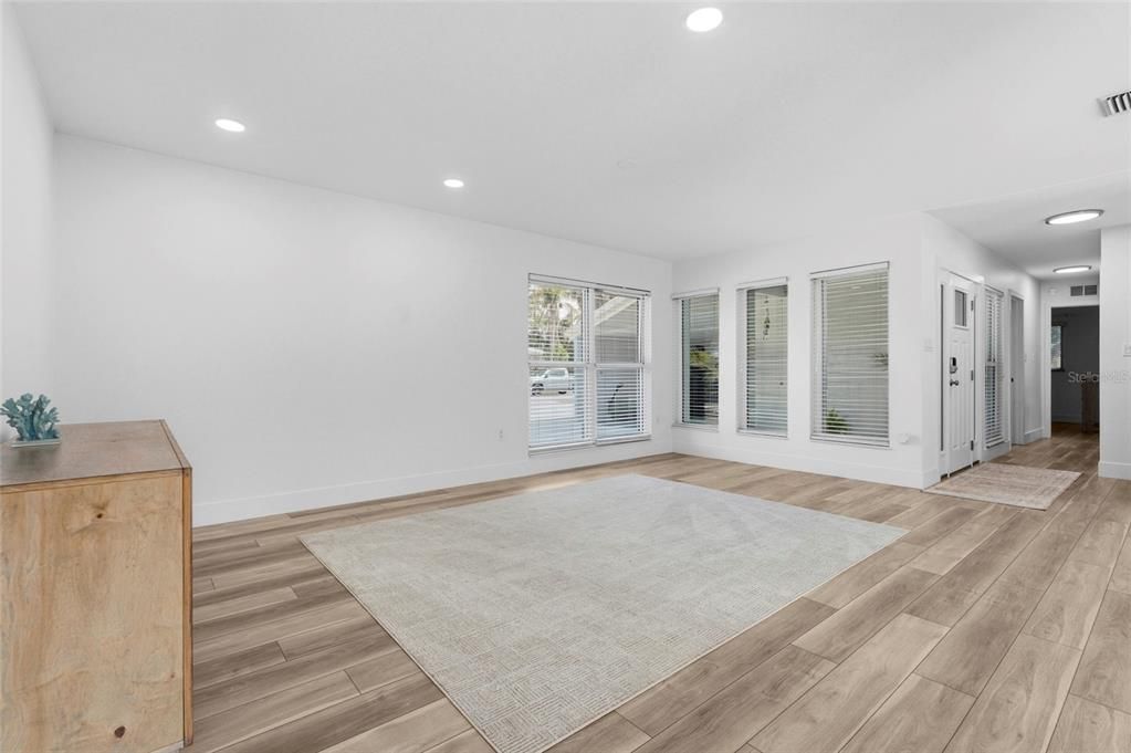 En Venta: $600,000 (3 camas, 2 baños, 2187 Pies cuadrados)