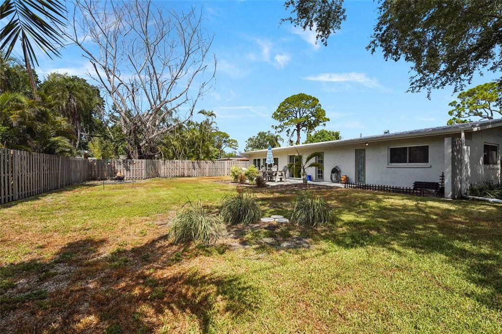 En Venta: $600,000 (3 camas, 2 baños, 2187 Pies cuadrados)