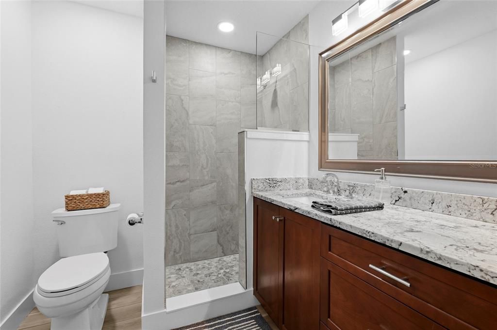En Venta: $600,000 (3 camas, 2 baños, 2187 Pies cuadrados)