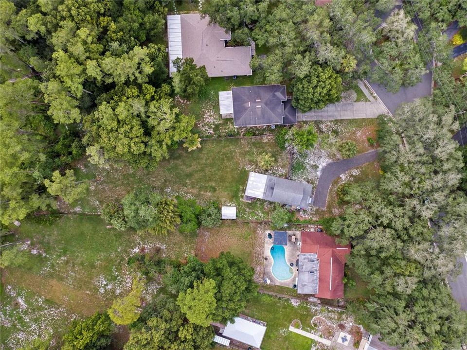 For Sale: $320,250 (2 beds, 1 baths, 861 Square Feet)